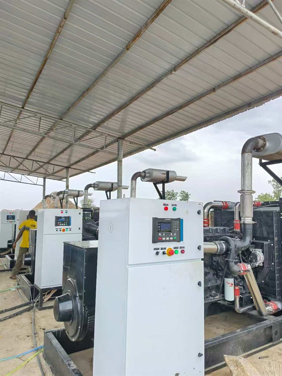 Multiple 400kW 500kVA diesel generator sets for mining customer site